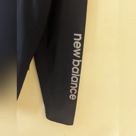 Men's New Balance Softshell Jacket Size Small - Picture 2 of 5